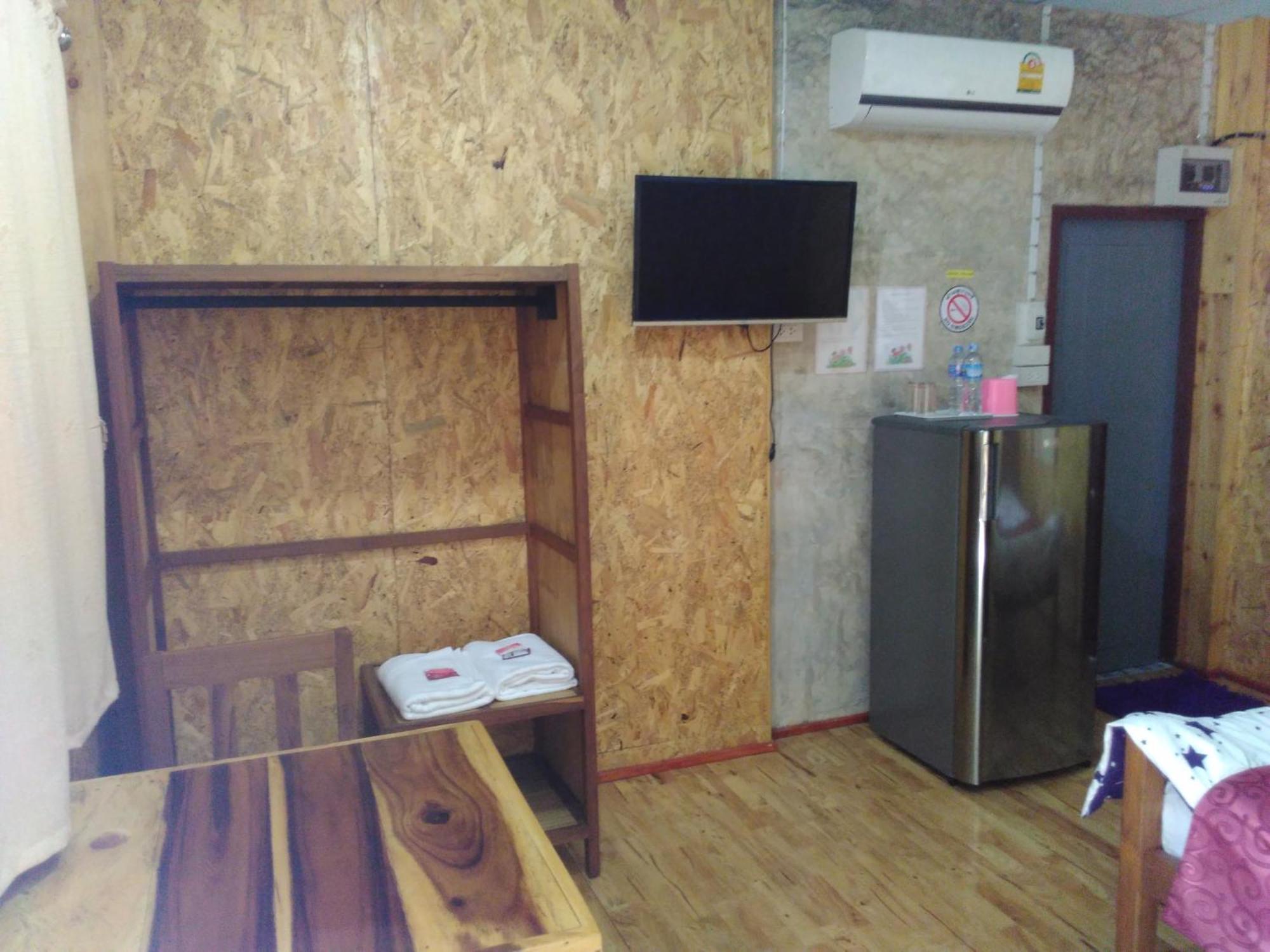 Ban Suan Sukjai Mae Sariang Hotel Bilik gambar