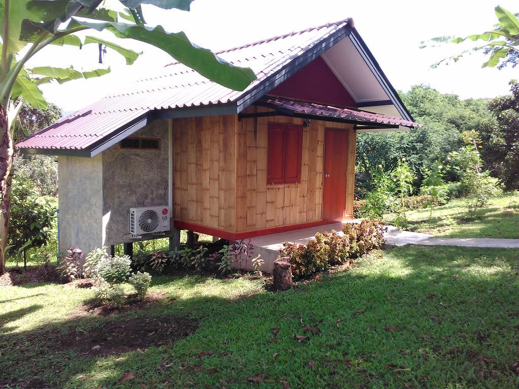 Ban Suan Sukjai Mae Sariang Hotel Luaran gambar