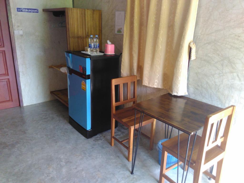 Ban Suan Sukjai Mae Sariang Hotel Luaran gambar