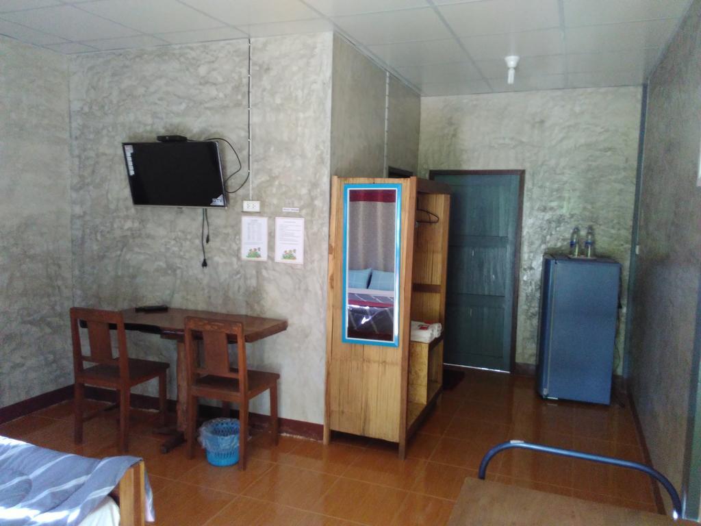 Ban Suan Sukjai Mae Sariang Hotel Luaran gambar