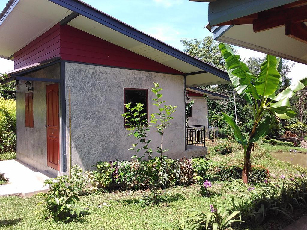 Ban Suan Sukjai Mae Sariang Hotel Luaran gambar