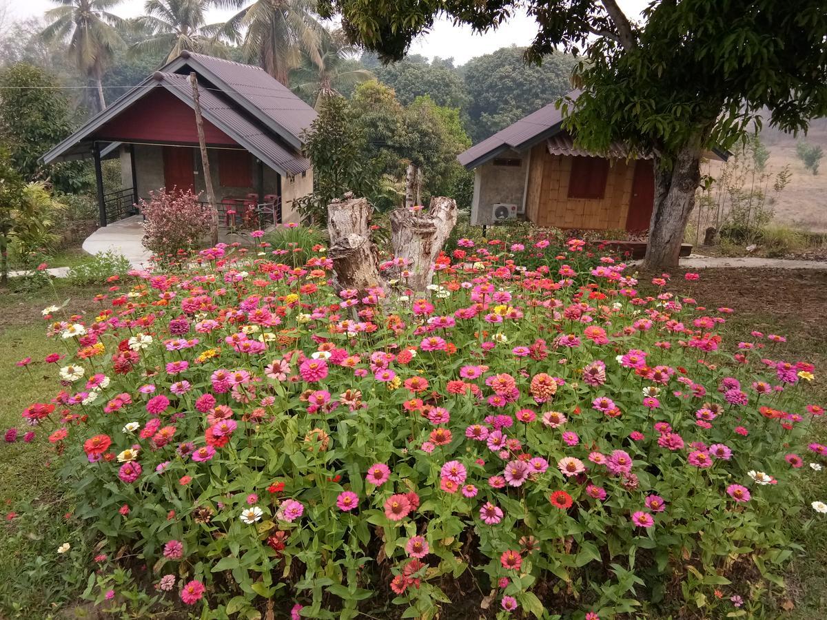 Ban Suan Sukjai Mae Sariang Hotel Luaran gambar