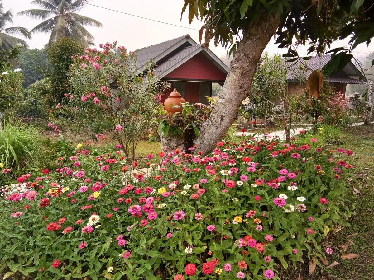 Ban Suan Sukjai Mae Sariang Hotel Luaran gambar