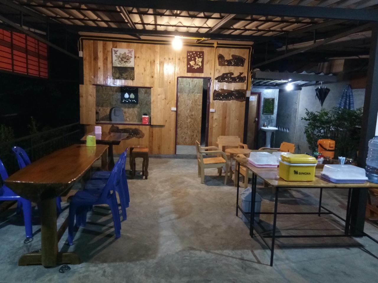 Ban Suan Sukjai Mae Sariang Hotel Luaran gambar