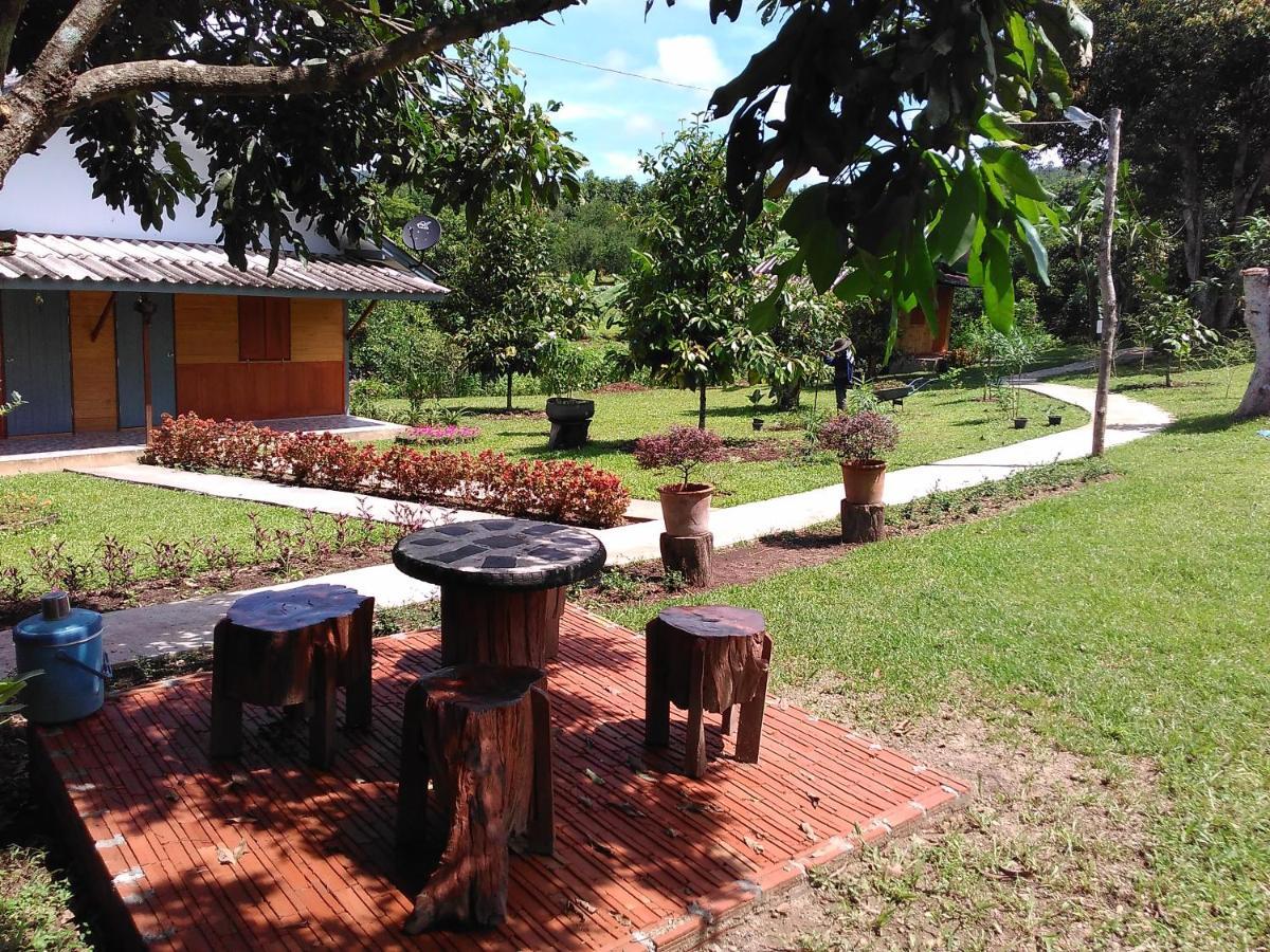 Ban Suan Sukjai Mae Sariang Hotel Luaran gambar