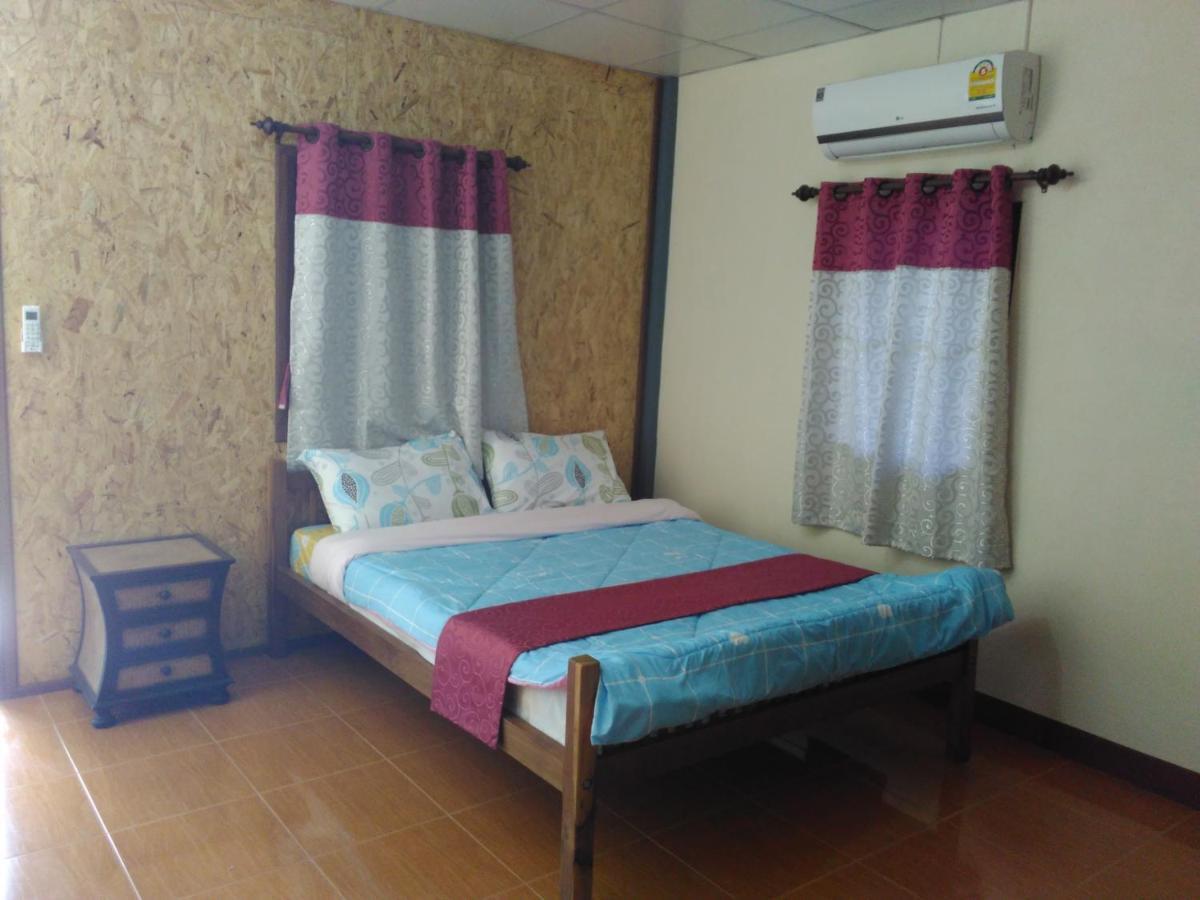 Ban Suan Sukjai Mae Sariang Hotel Luaran gambar