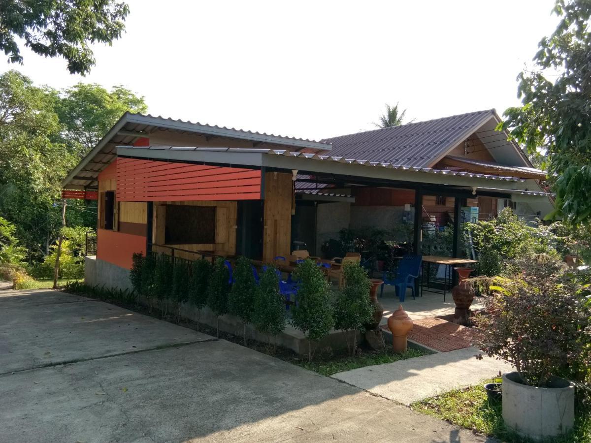 Ban Suan Sukjai Mae Sariang Hotel Luaran gambar