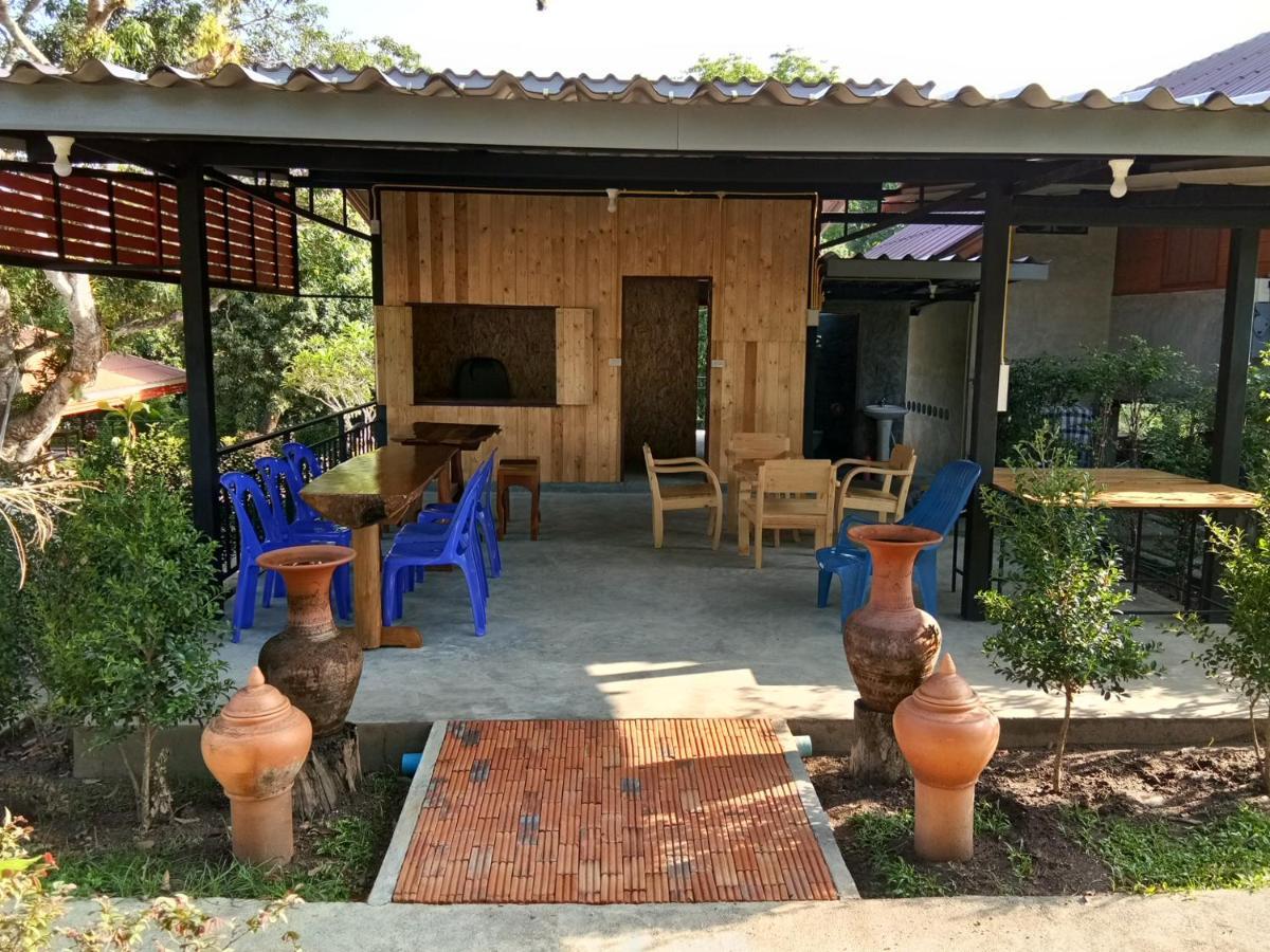 Ban Suan Sukjai Mae Sariang Hotel Luaran gambar